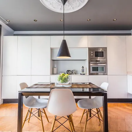 Lejlighed Spacious Place With Wi-fi, Air-con